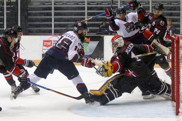 Macon_Mayhem_171209_DN_IMG_5916_Portfolio