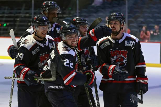 Macon_Mayhem_221222_DN_IMG_6626_Portfolio