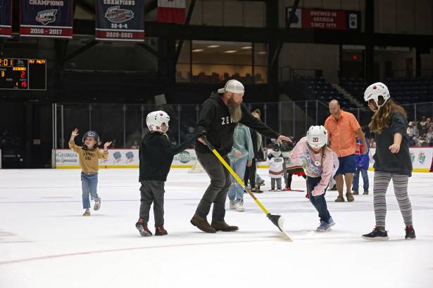 Macon Mayhem 231209_DN_IMG_4258
