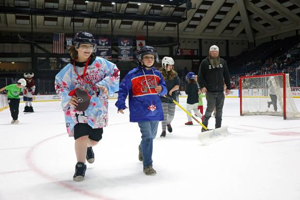 Macon Mayhem 231209_DN_IMG_4278