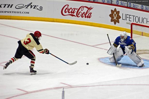 College Hockey_241026_IMG_1088_MHP