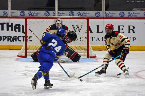 College Hockey_241026_IMG_1504_MHP