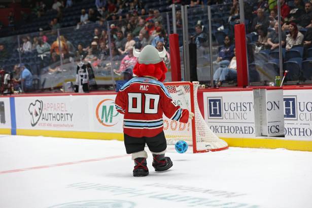 Macon Mayhem_260409_IMG_3704