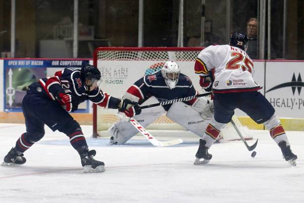 Macon_Mayhem_191108_DN_IMG_6548_Portfolio