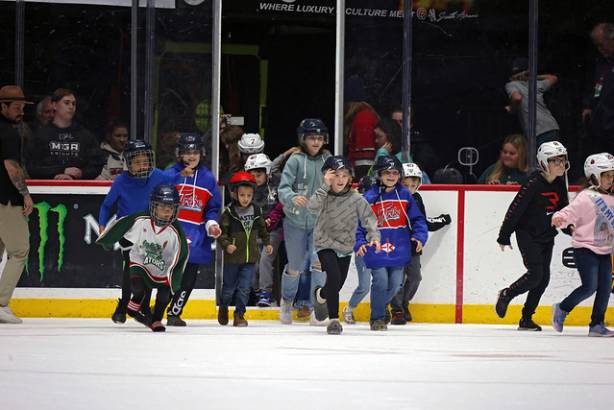 Macon Mayhem 231209_DN_IMG_4144