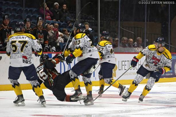 Macon Mayhem 221126_DN_IMG_2423_MHP