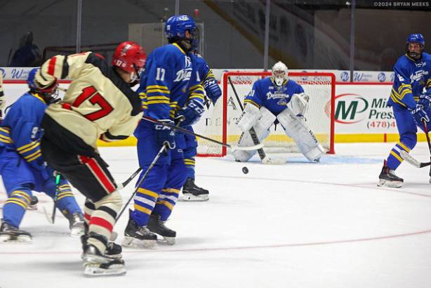 College Hockey_241026_IMG_0593_MHP