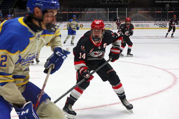 College Hockey_241025_IMG_5419_MHP