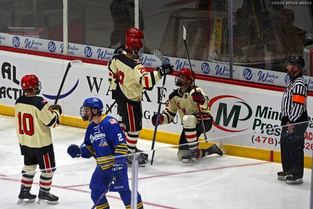 College Hockey_241026_IMG_1004_MHP