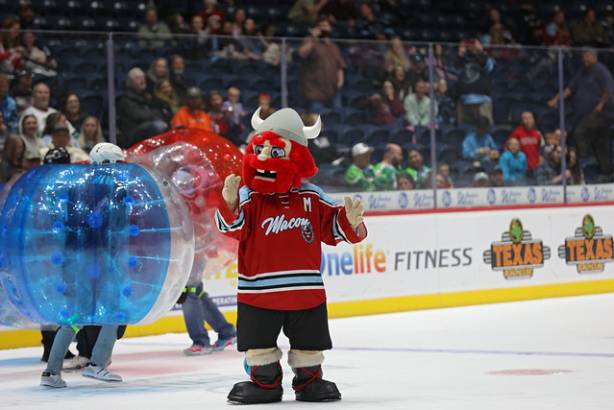 Macon Mayhem_260409_IMG_3845